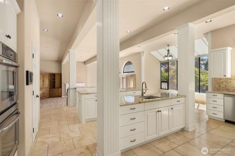 15805 SE 16th Street Bellevue WA 98008