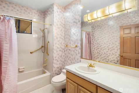 15805 SE 16th Street Bellevue WA 98008