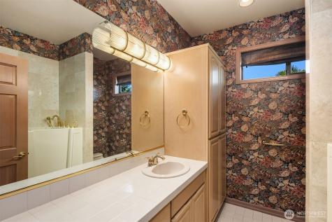 15805 SE 16th Street Bellevue WA 98008