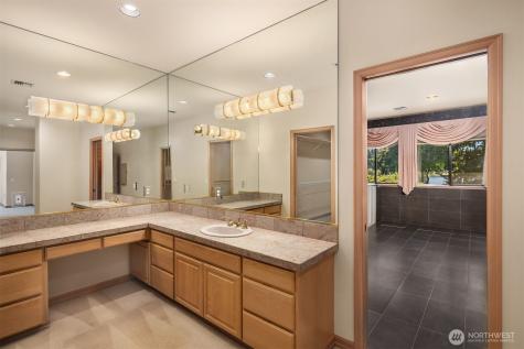 15805 SE 16th Street Bellevue WA 98008