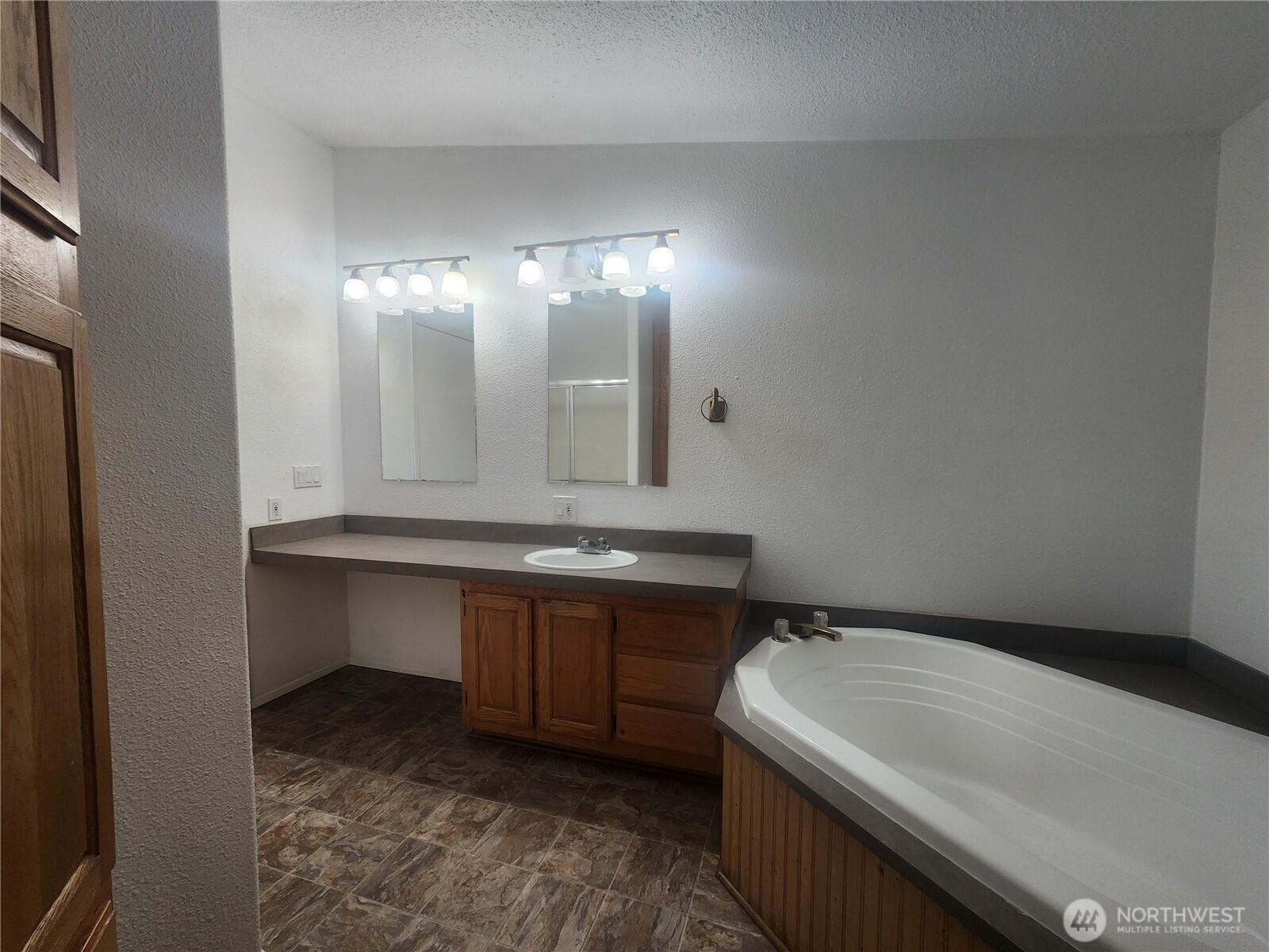 80 W Satsop Drive Elma WA 98541