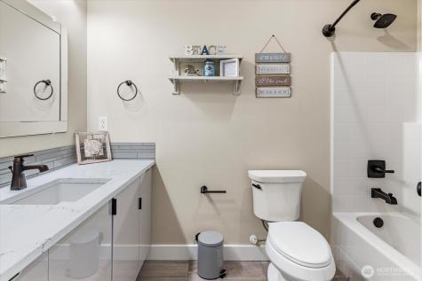 20025 SE 232nd Street Maple Valley WA 98038