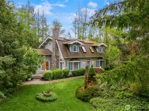 4331 Rhodes End NE Bainbridge Island WA 98110