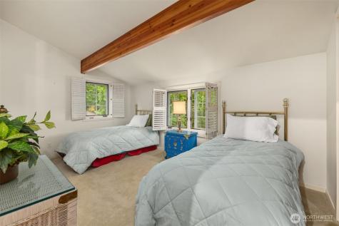 4331 Rhodes End NE Bainbridge Island WA 98110