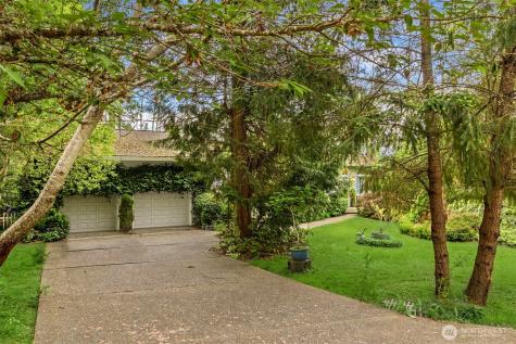 4331 Rhodes End NE Bainbridge Island WA 98110