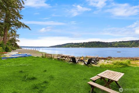 4331 Rhodes End NE Bainbridge Island WA 98110