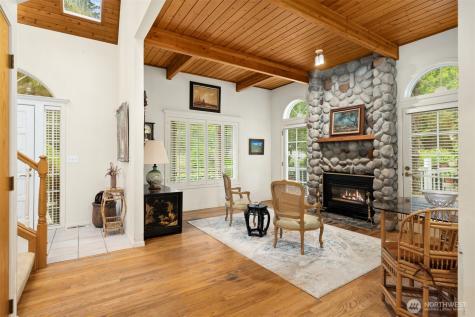 4331 Rhodes End NE Bainbridge Island WA 98110