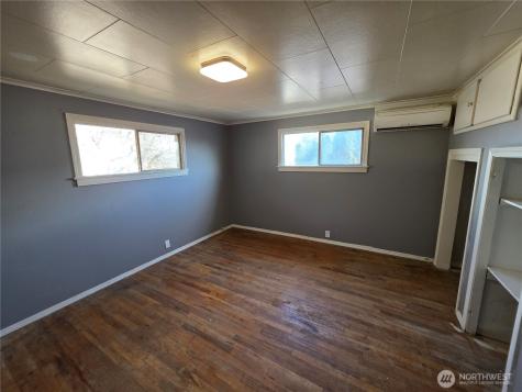 1009 17th Avenue Oroville WA 98844