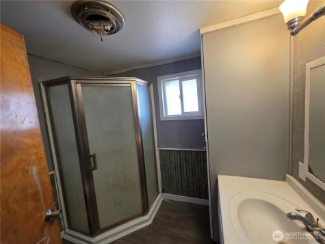 1009 17th Avenue Oroville WA 98844