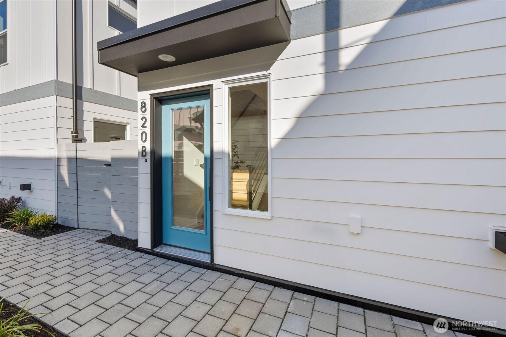 820 S Sullivan Street Seattle WA 98108