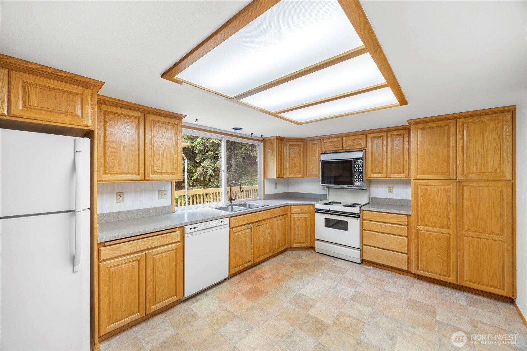 7689 Clover Blossom Lane NE Bremerton WA 98311