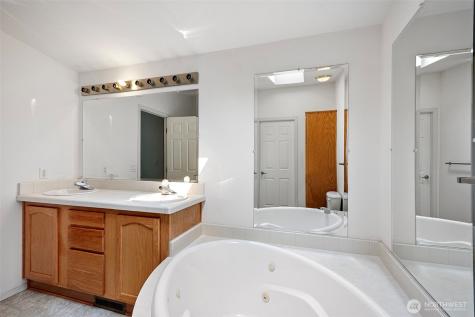 10088 Fairview Boulevard SW Port Orchard WA 98367