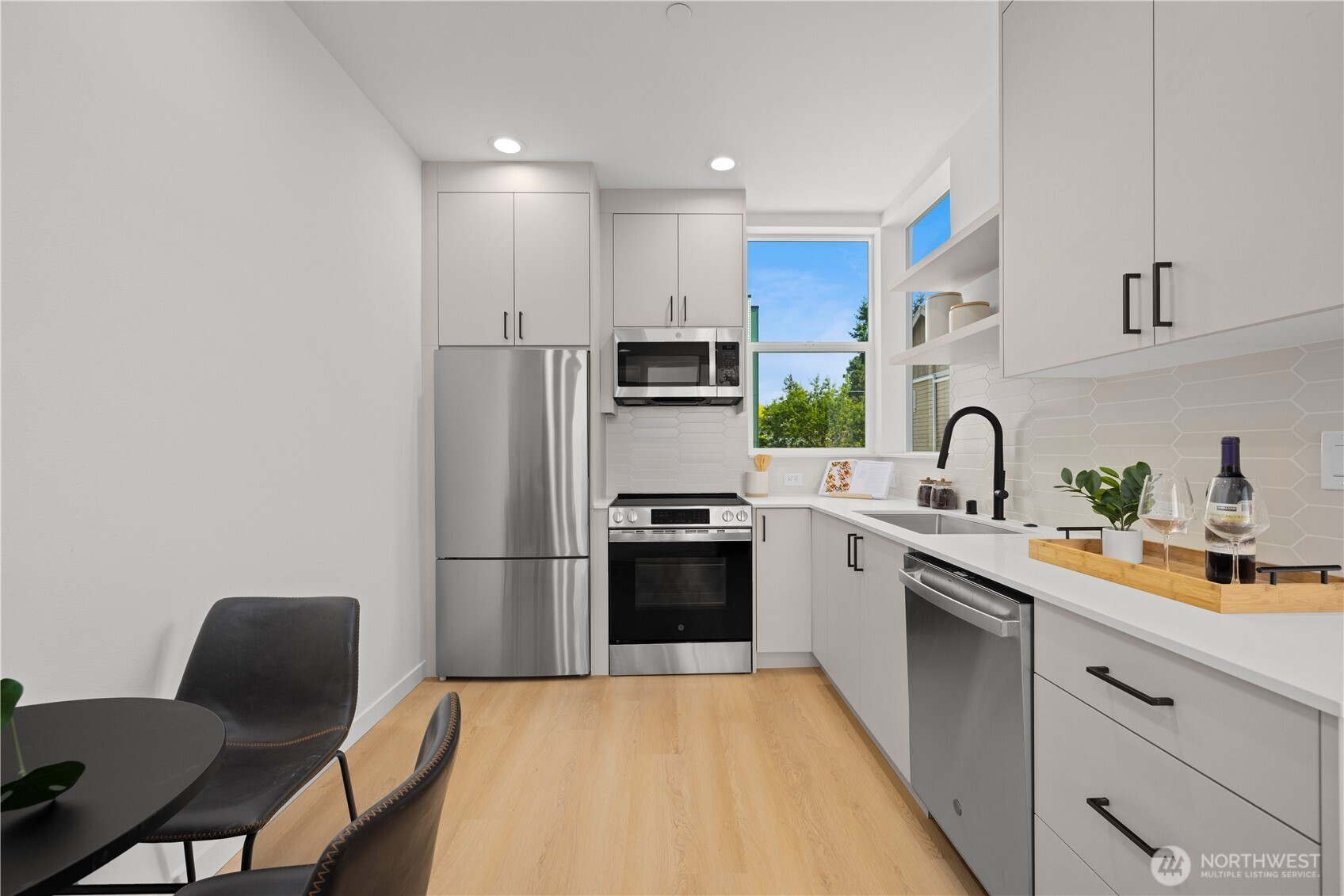 3850 Carr Place N Seattle WA 98103