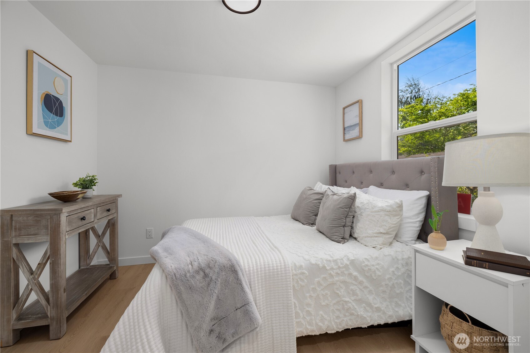 3850 Carr Place N Seattle WA 98103