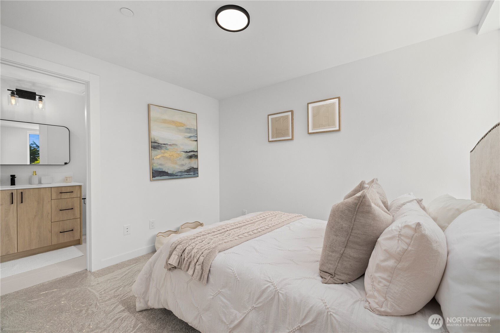3850 Carr Place N Seattle WA 98103