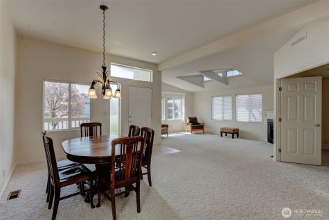 586 Canyon Drive East Wenatchee WA 98802