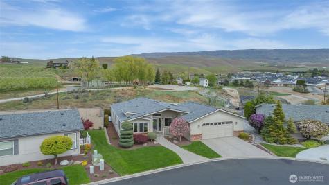 586 Canyon Drive East Wenatchee WA 98802