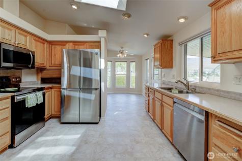 586 Canyon Drive East Wenatchee WA 98802