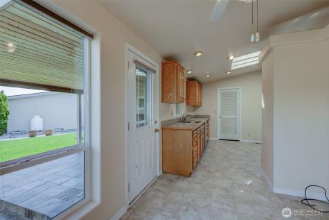 586 Canyon Drive East Wenatchee WA 98802