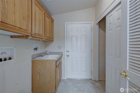 586 Canyon Drive East Wenatchee WA 98802