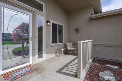 586 Canyon Drive East Wenatchee WA 98802