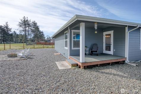 300 Octopus Avenue NE Ocean Shores WA 98569