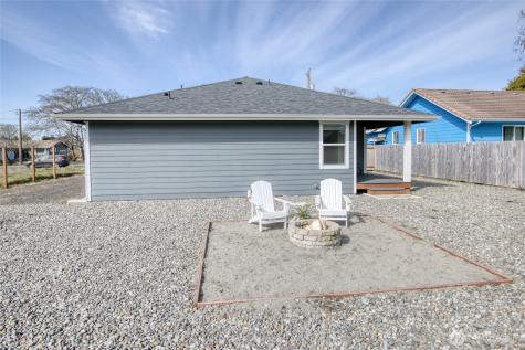 300 Octopus Avenue NE Ocean Shores WA 98569