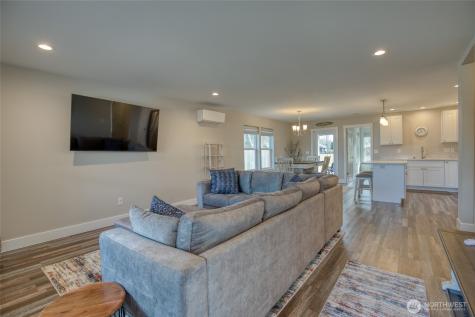 300 Octopus Avenue NE Ocean Shores WA 98569