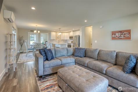 300 Octopus Avenue NE Ocean Shores WA 98569