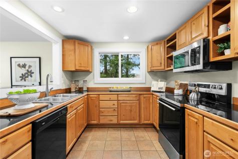 17030 174th Avenue NE Woodinville WA 98072