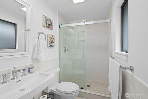 17420 158th Avenue SE Renton WA 98058