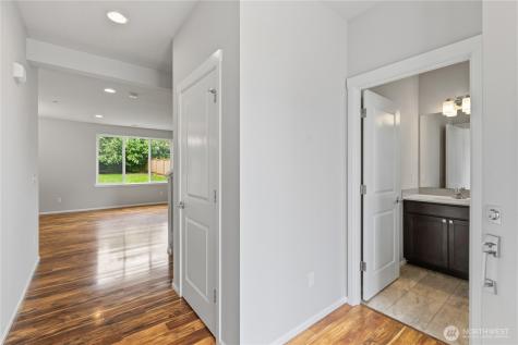 2906 S 135th Street Tukwila WA 98168