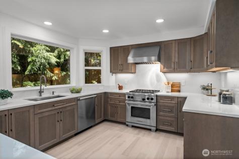 15732 111th Avenue NE Bothell WA 98011