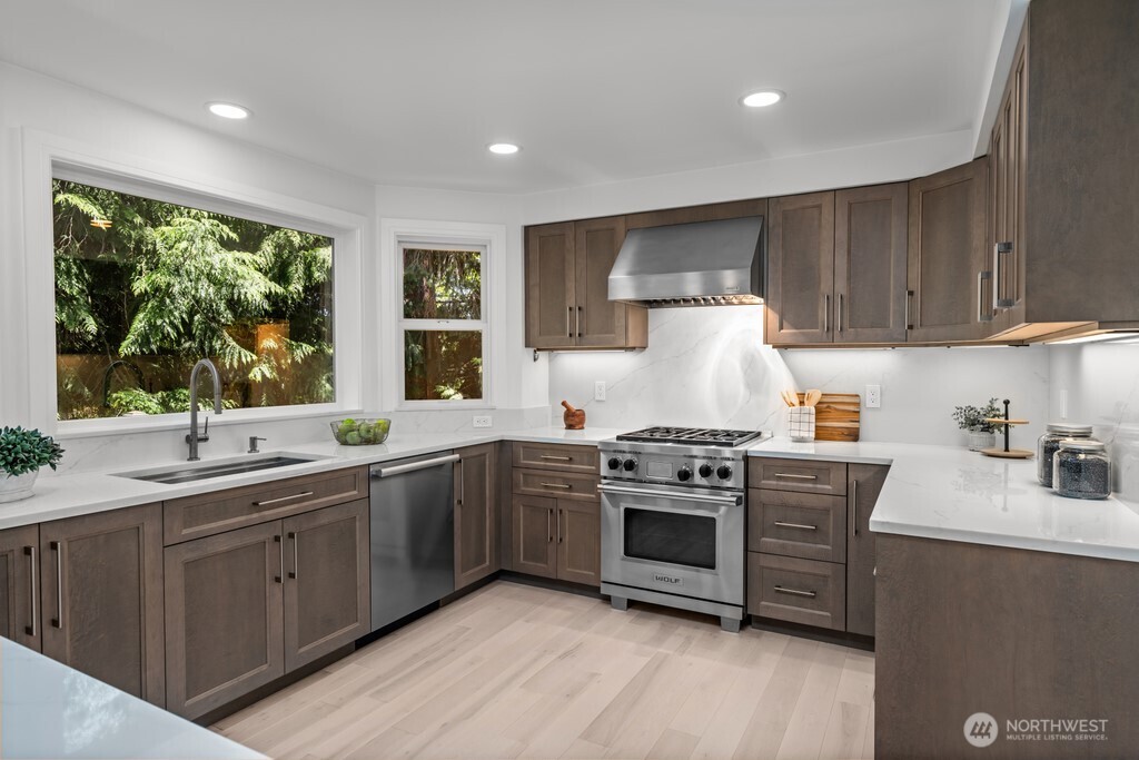 15732 111th Avenue NE Bothell WA 98011