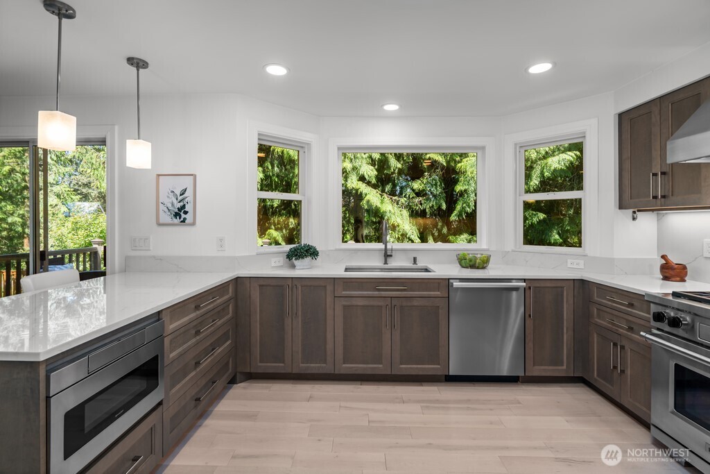 15732 111th Avenue NE Bothell WA 98011