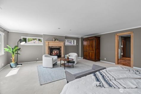 15732 111th Avenue NE Bothell WA 98011