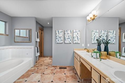 15732 111th Avenue NE Bothell WA 98011