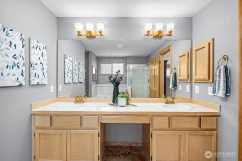 15732 111th Avenue NE Bothell WA 98011