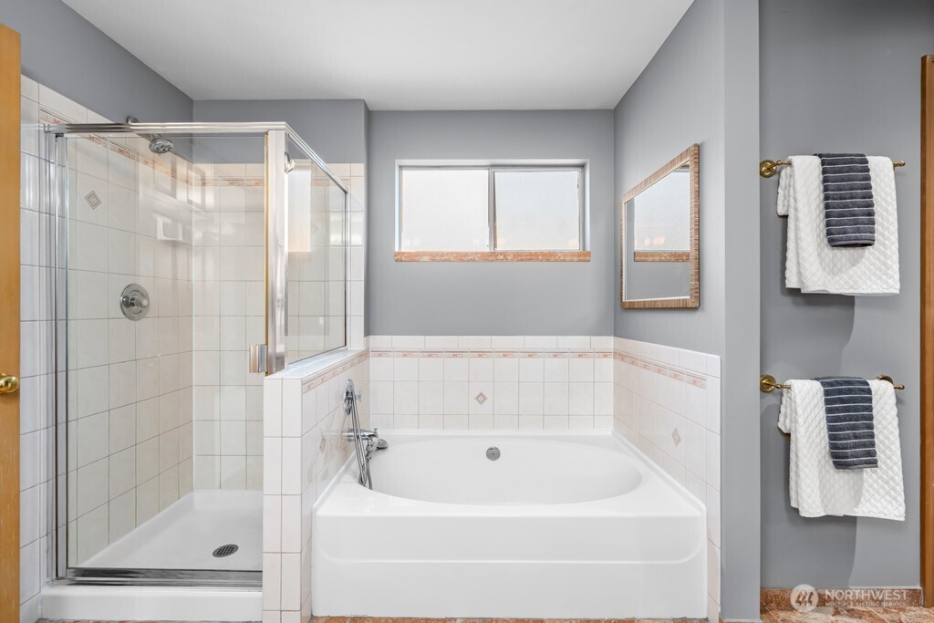15732 111th Avenue NE Bothell WA 98011