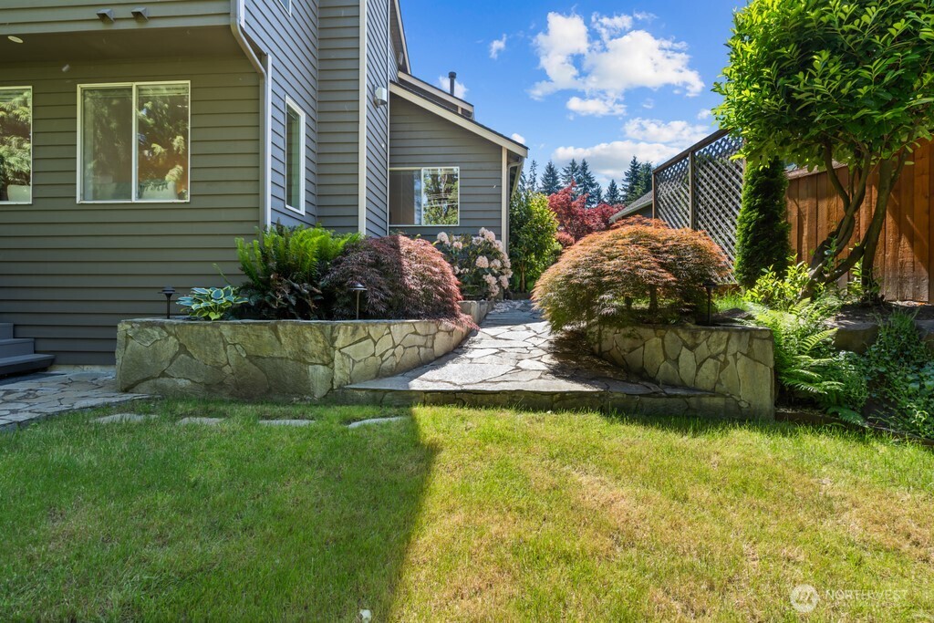 15732 111th Avenue NE Bothell WA 98011