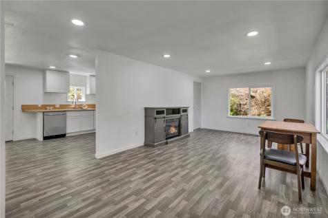 11517 155 Avenue SE Renton WA 98059