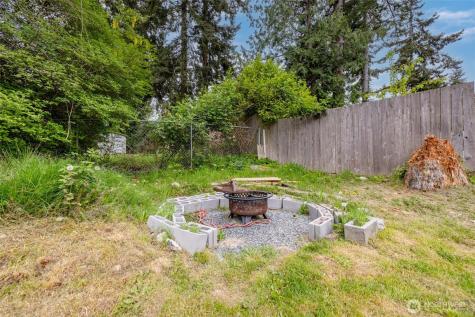 23216 96th Avenue W Edmonds WA 98020
