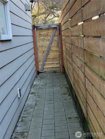 1017 NE 55th Street Seattle WA 98105
