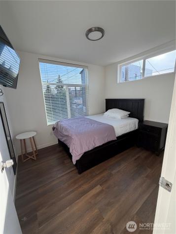 1017 NE 55th Street Seattle WA 98105