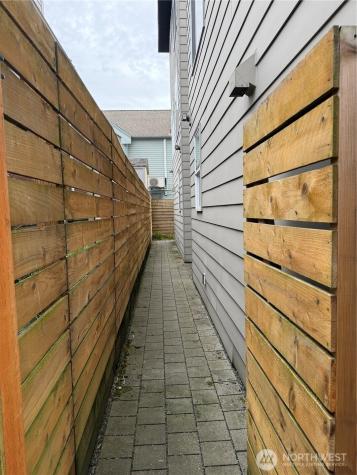1017 NE 55th Street Seattle WA 98105