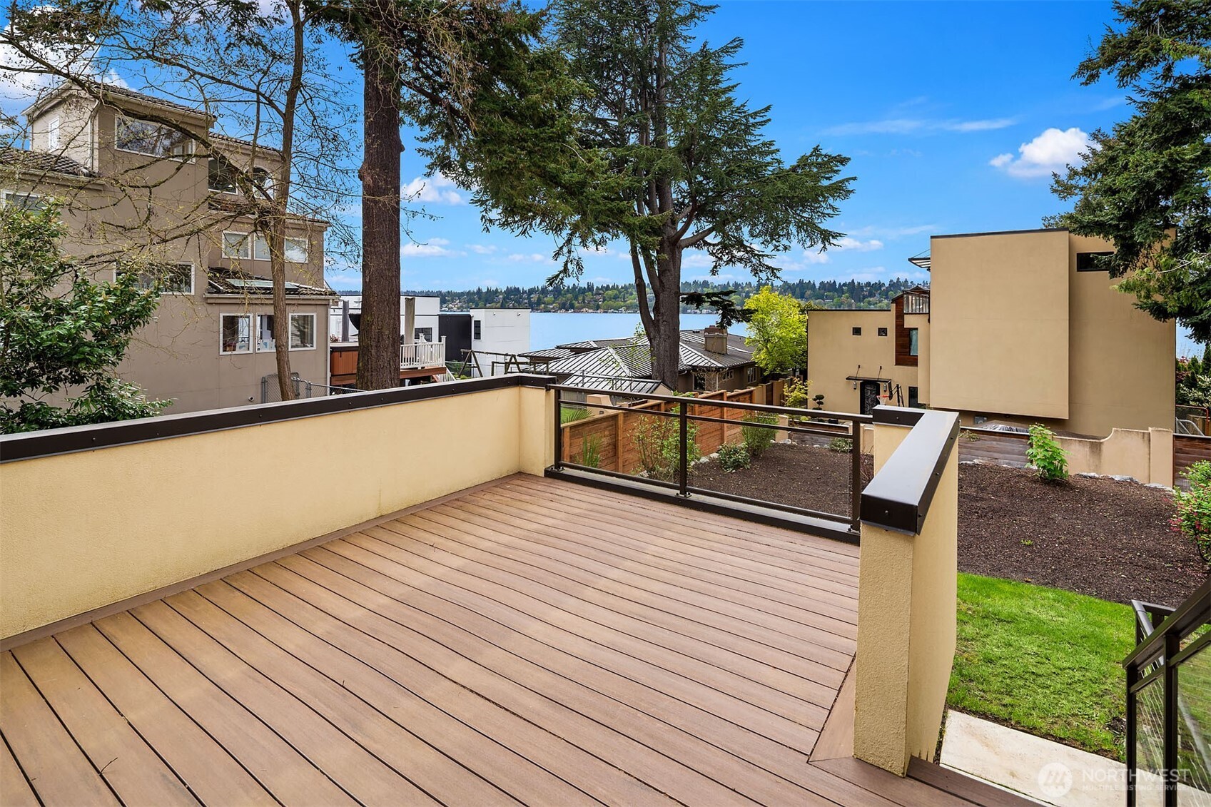 13327 Holmes Point Drive NE Kirkland WA 98034