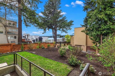 13327 Holmes Point Drive NE Kirkland WA 98034