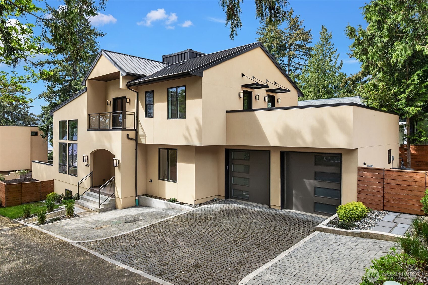 13327 Holmes Point Drive NE Kirkland WA 98034