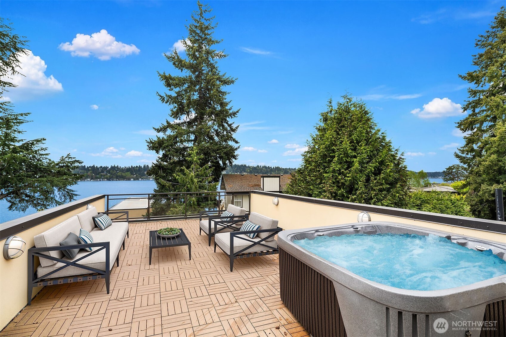 13327 Holmes Point Drive NE Kirkland WA 98034