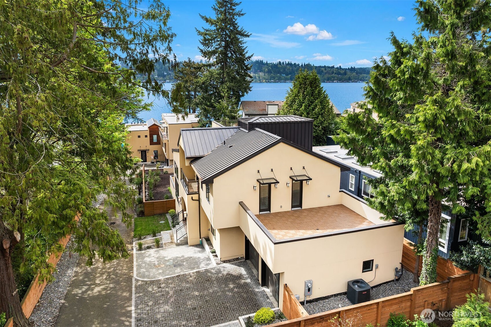 13327 Holmes Point Drive NE Kirkland WA 98034